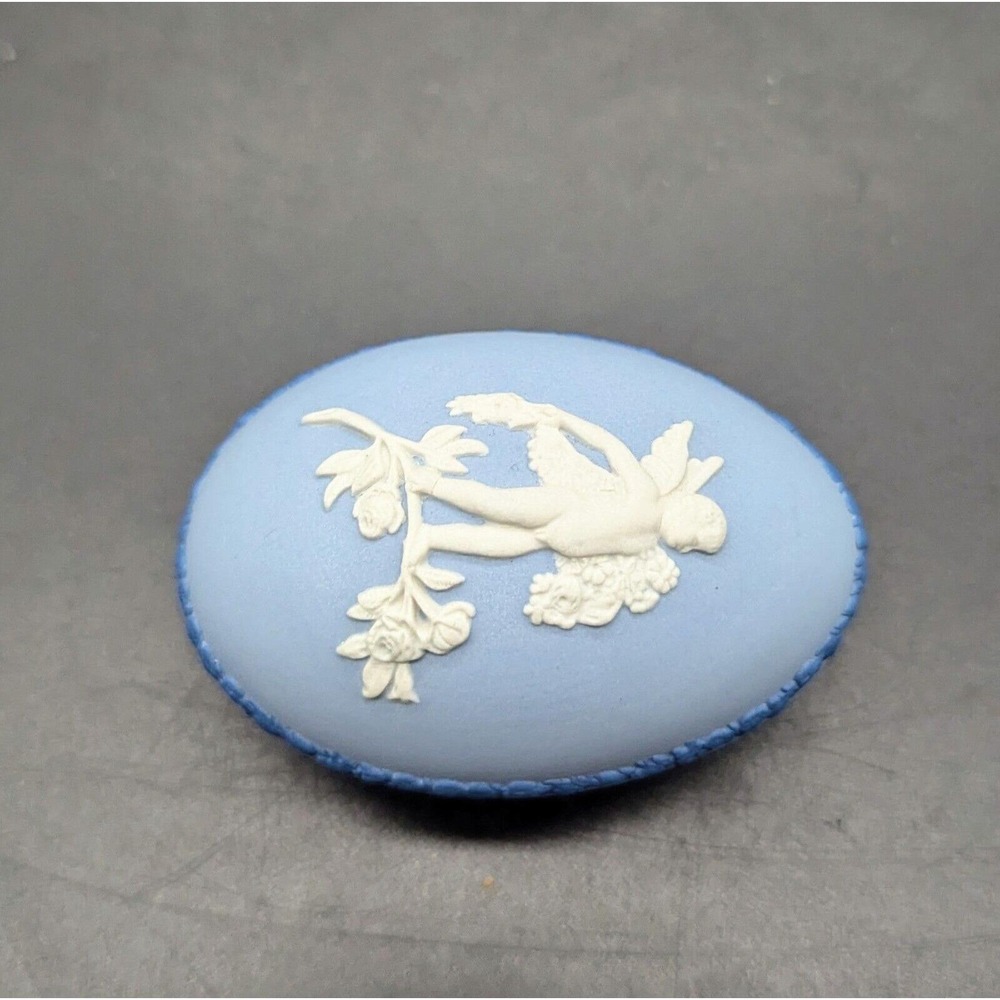 Vintage Wedgwood Blue Jasperware Egg Trinket Box Cherub